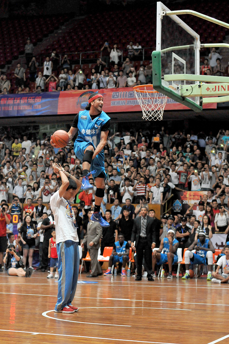 蒂姆重返赛场，夺冠首场状态出色，利物浦观众沸腾！比赛高潮迭起的简单介绍-九游网页官网